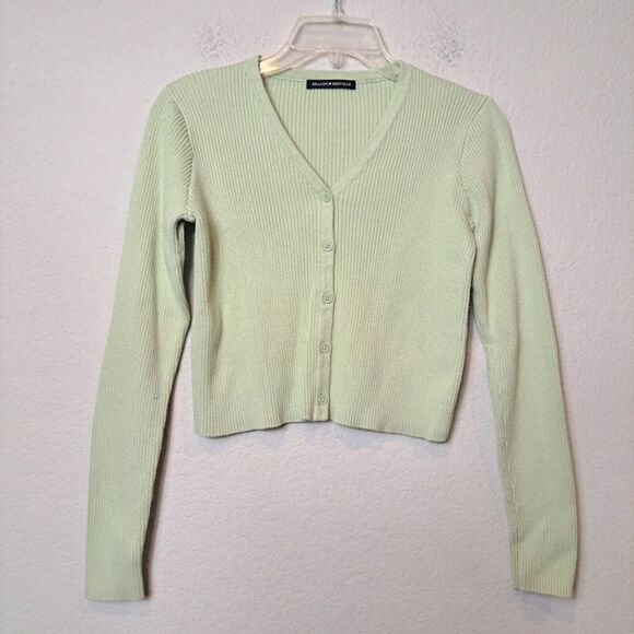 Brandy Melville Women's Sage Green Shannon Cropped Cardigan Sweater Size Small - Picture 2 of 9